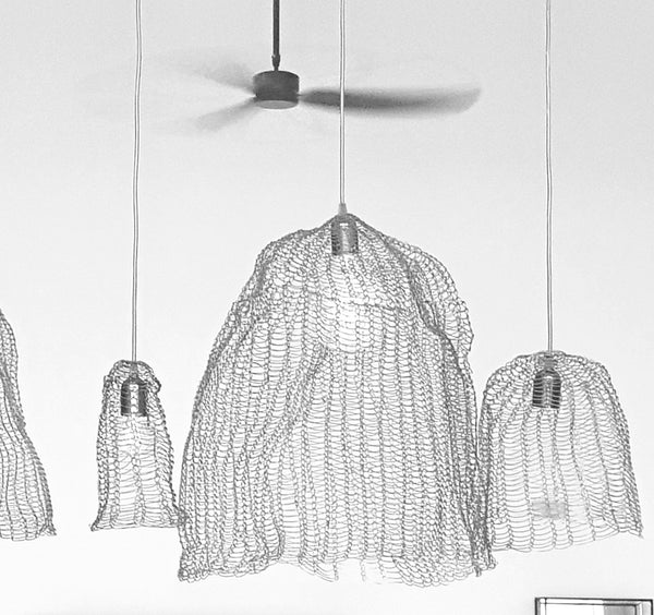 מנורת רשת שחורה