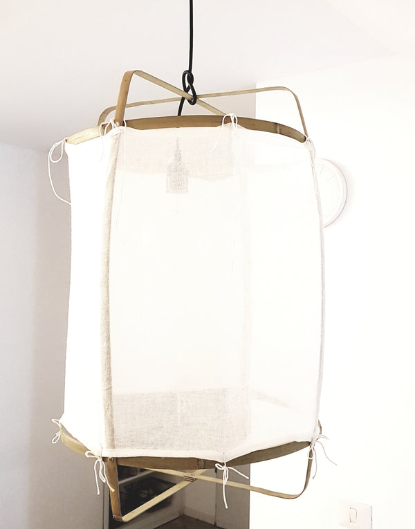 מנורת במבוק לבנה