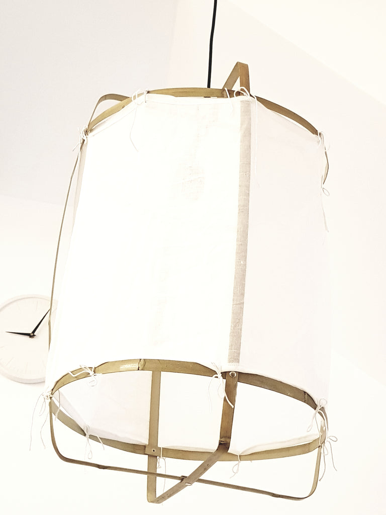 מנורת במבוק לבנה