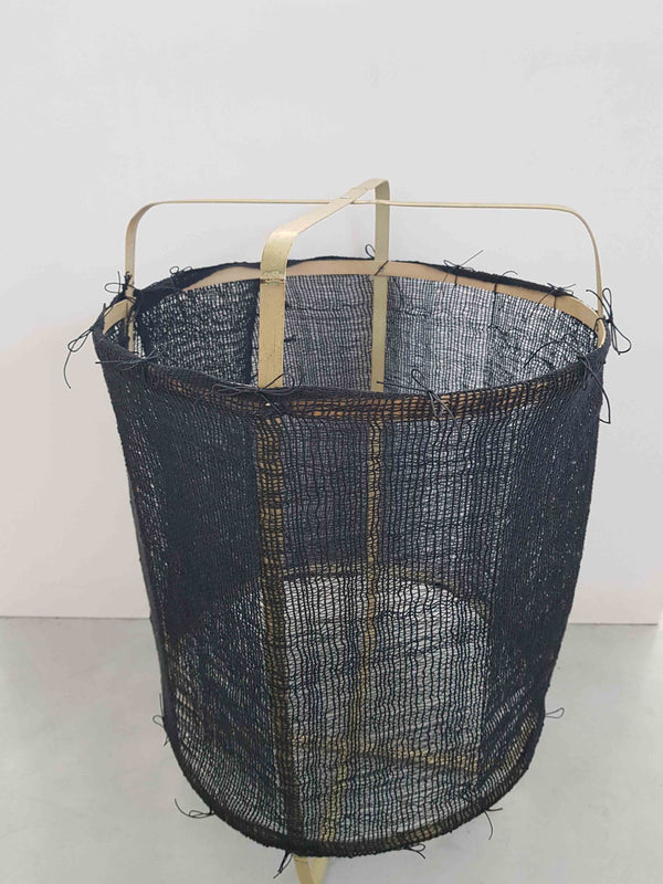 מנורת במבוק שחור