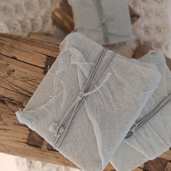 סבון ריחני מרובע אפור