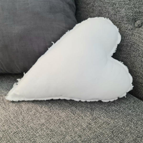 כרית לב לבן