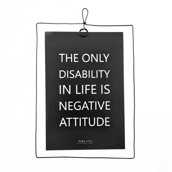 הדפס שחור במסגרת