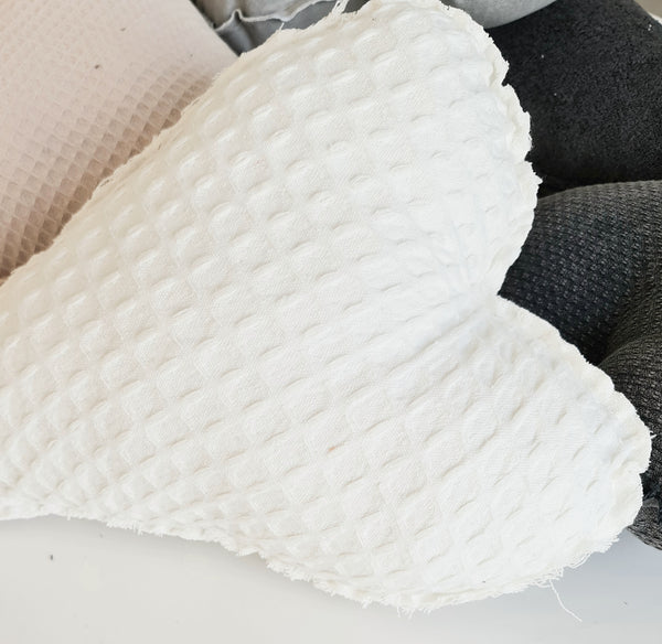 כרית לב פיקה לבן