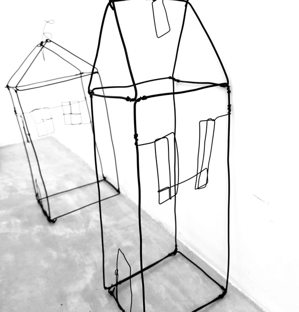 בית עומד מחוטי מתכת - L