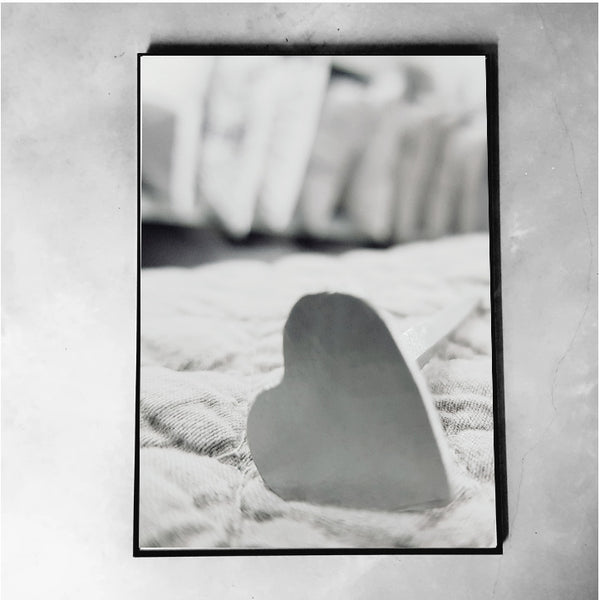 מסמר לב ממוסגר